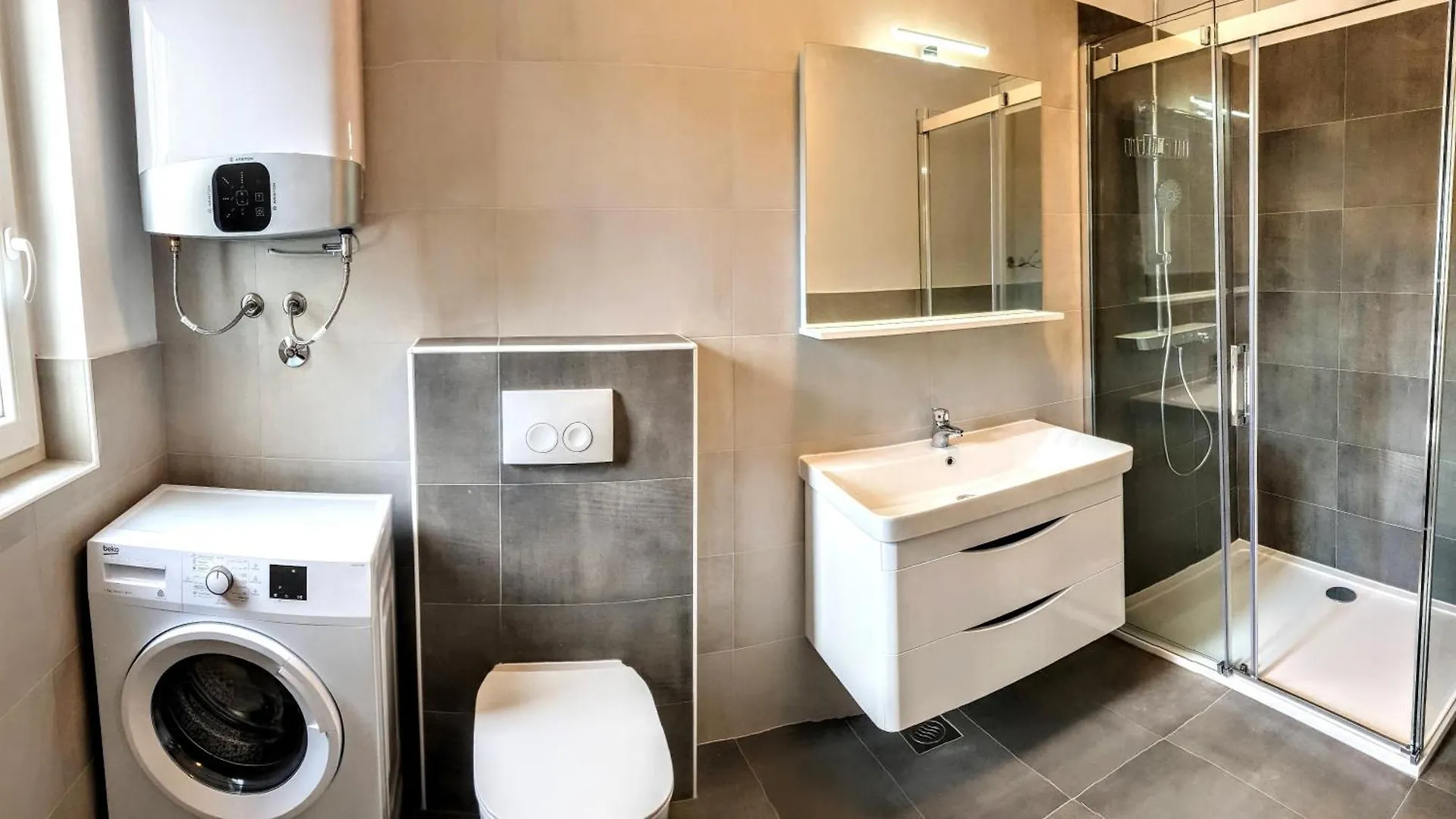 Grosse Wohnung In Palit Mit Privatem Balkon Appartement